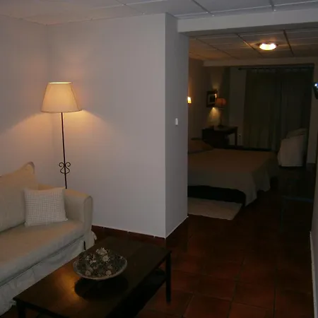 El Castrejon Hotel 3*