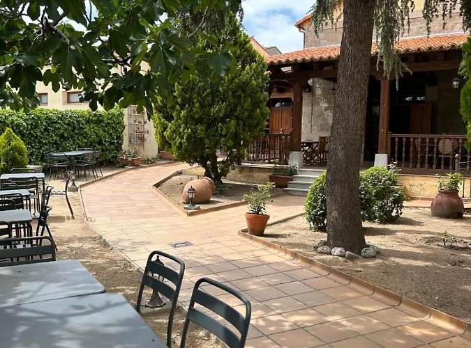 艾尔卡斯特雷洪酒店 3* 塞夫雷罗斯