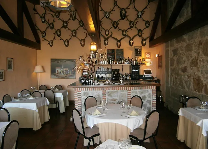 艾尔卡斯特雷洪酒店 酒店